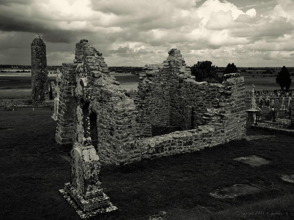X 0176 Irland 2011 Ciarans church