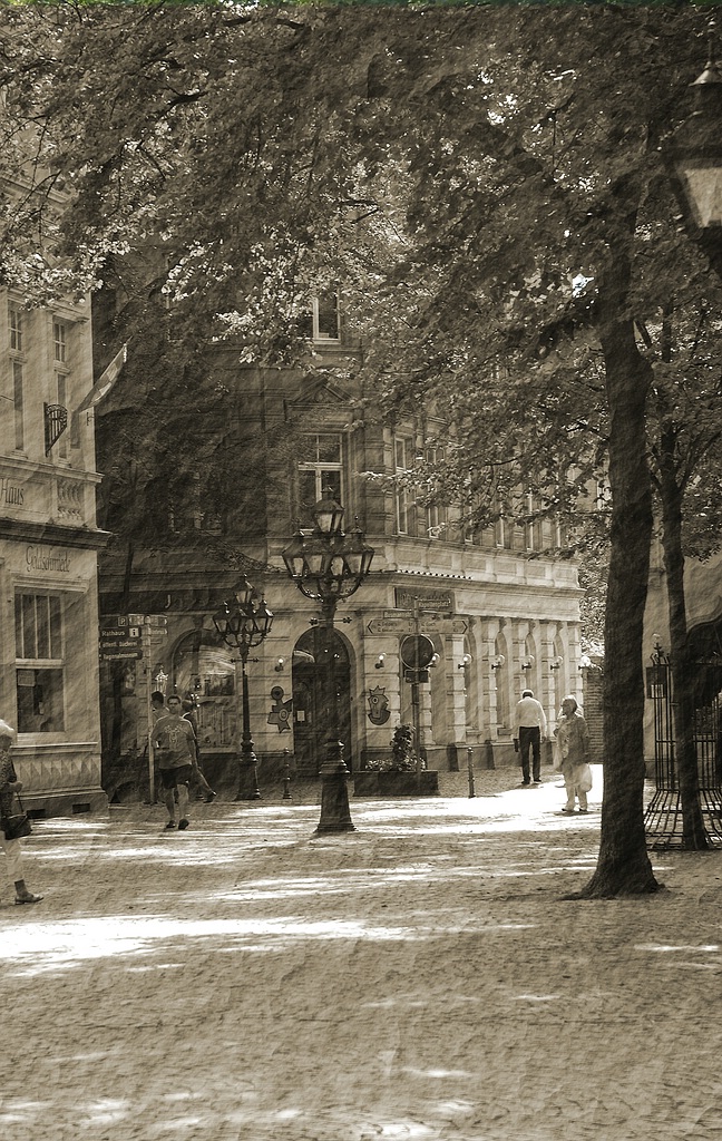 xDSC 2352 2552