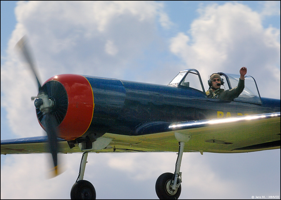 Yak 50 01

· http://www.nikon-fotografie.de/vbulletin/showpost.php?p=1174953&postcount=120