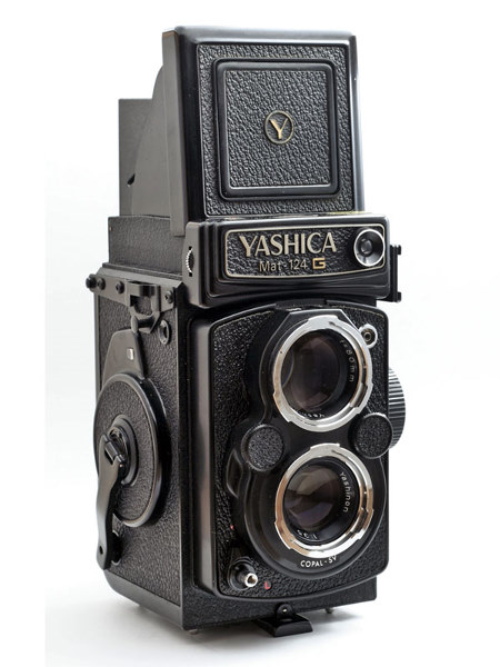 yashica mat 124g