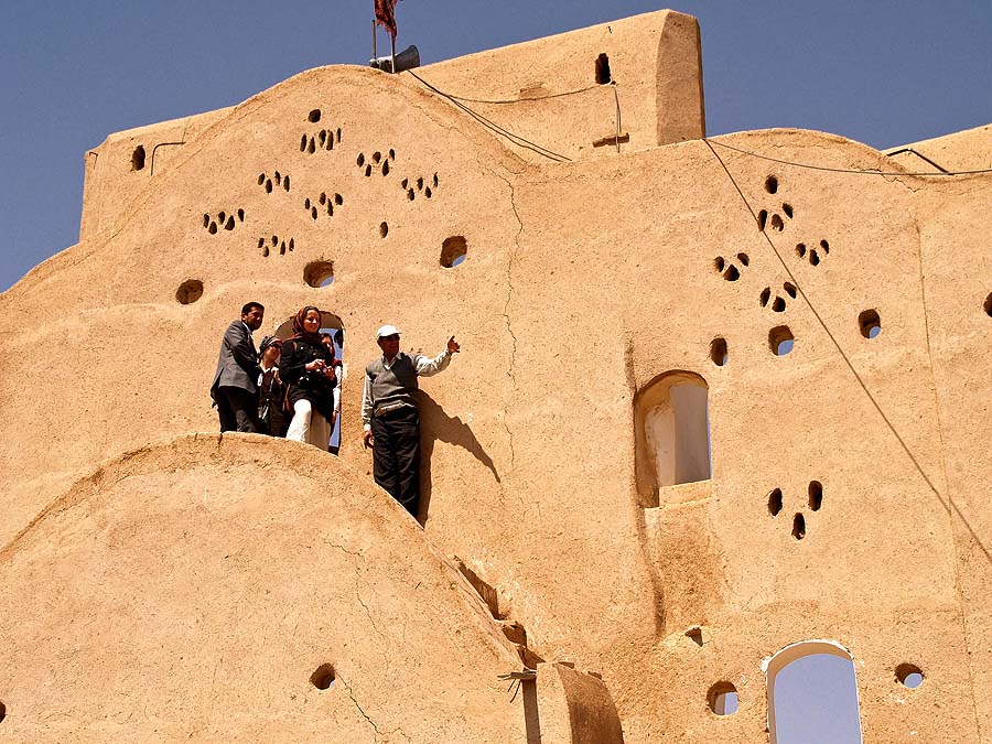 Yazd3264849