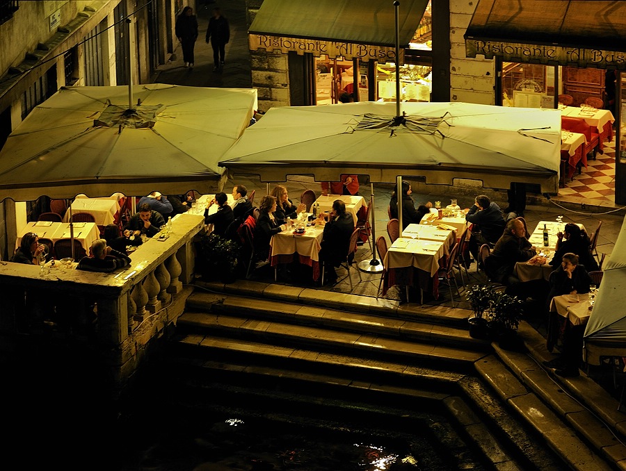 Zu Tisch I