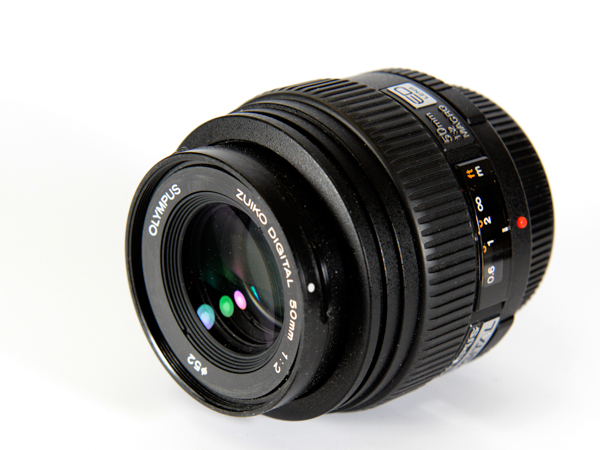 Zuiko 50mm Macro liegend