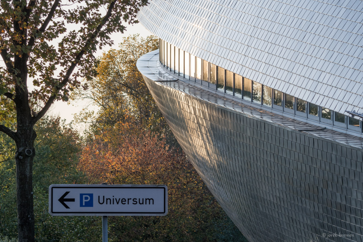 Zum Universum links