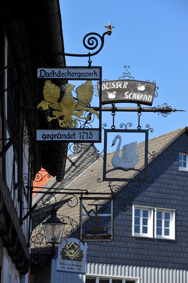Zunftschilder Goslar.jpg