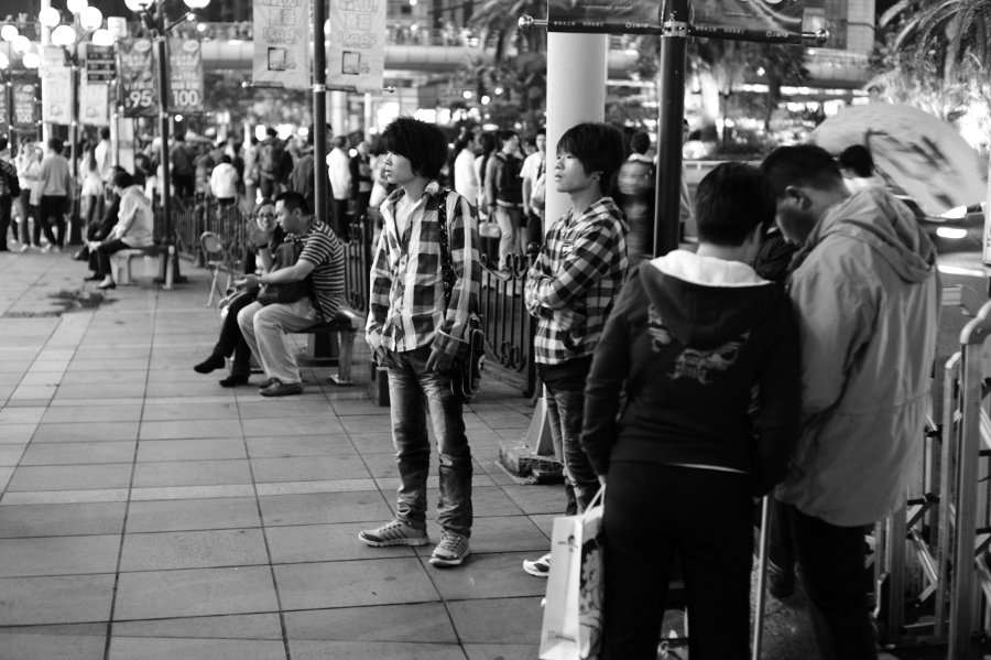 zwei fans (strassenkonzert)