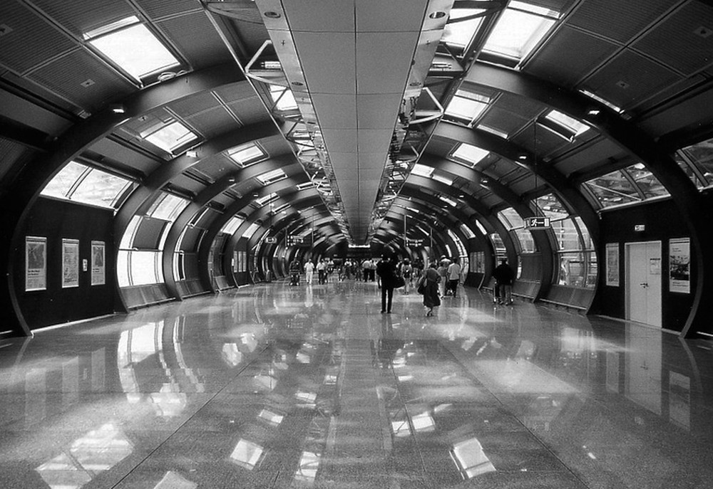 44151620ua.jpg