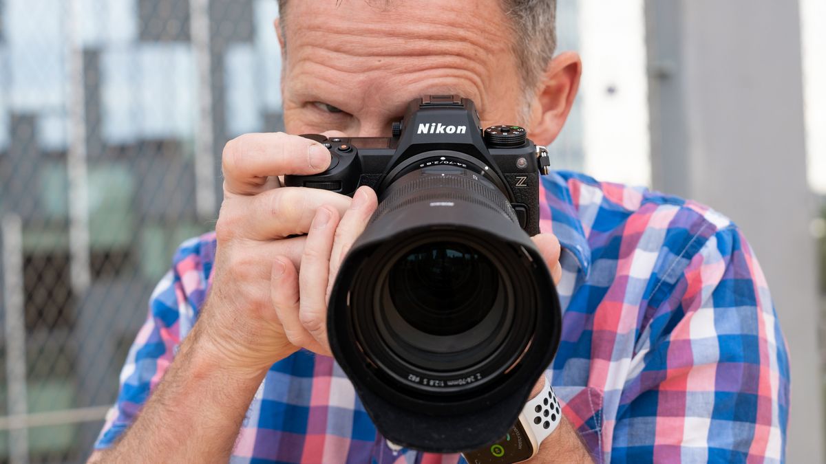 www.digitalcameraworld.com