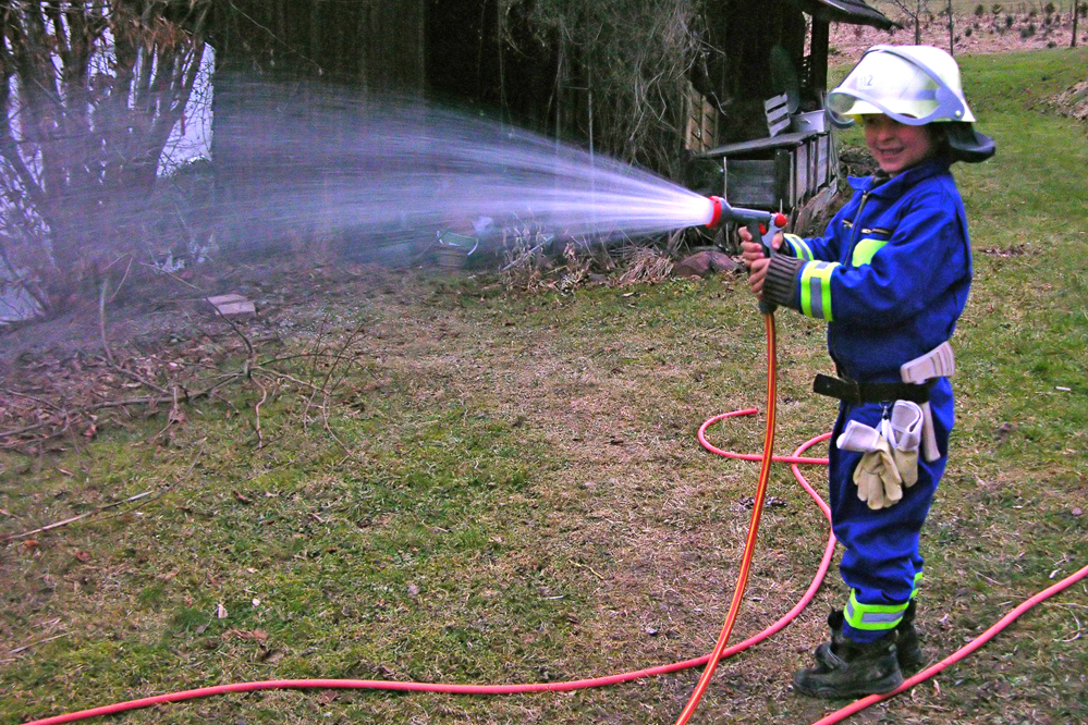 feuerwehrmann_im_einsatz.jpg