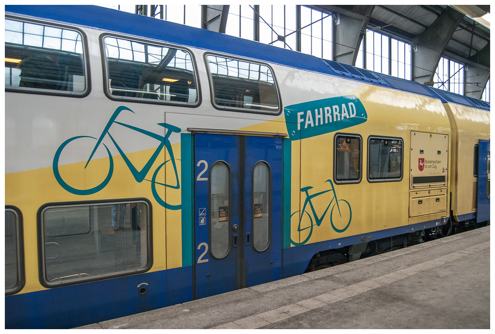 Farbe%20gelb%20Wagon001.jpg