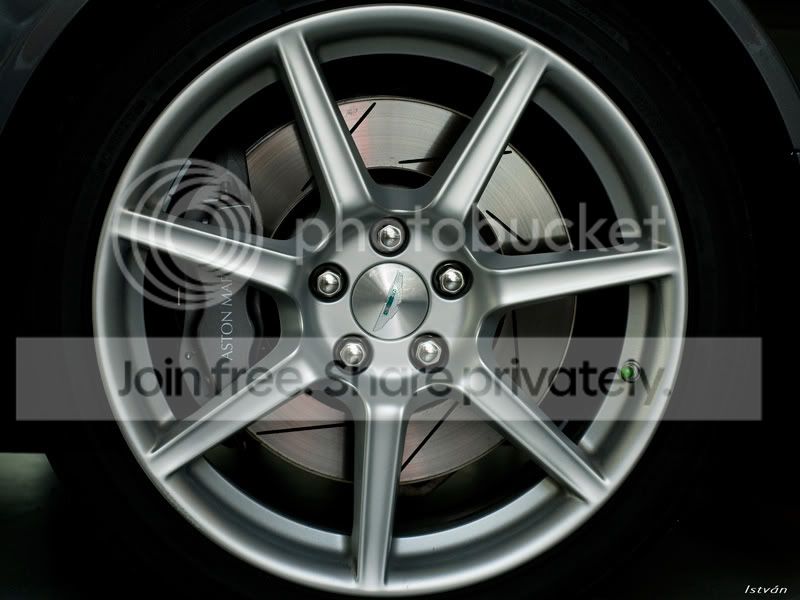 Aston-Martin-wheel-web.jpg