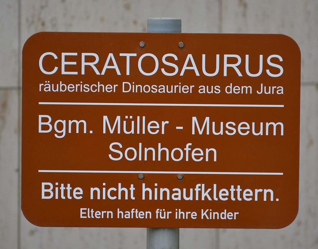 Ceratosaurus.jpg