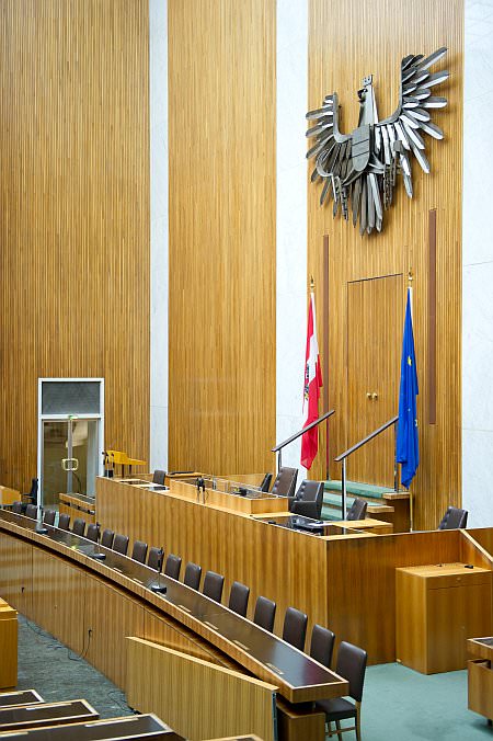 parlament14_19.jpg