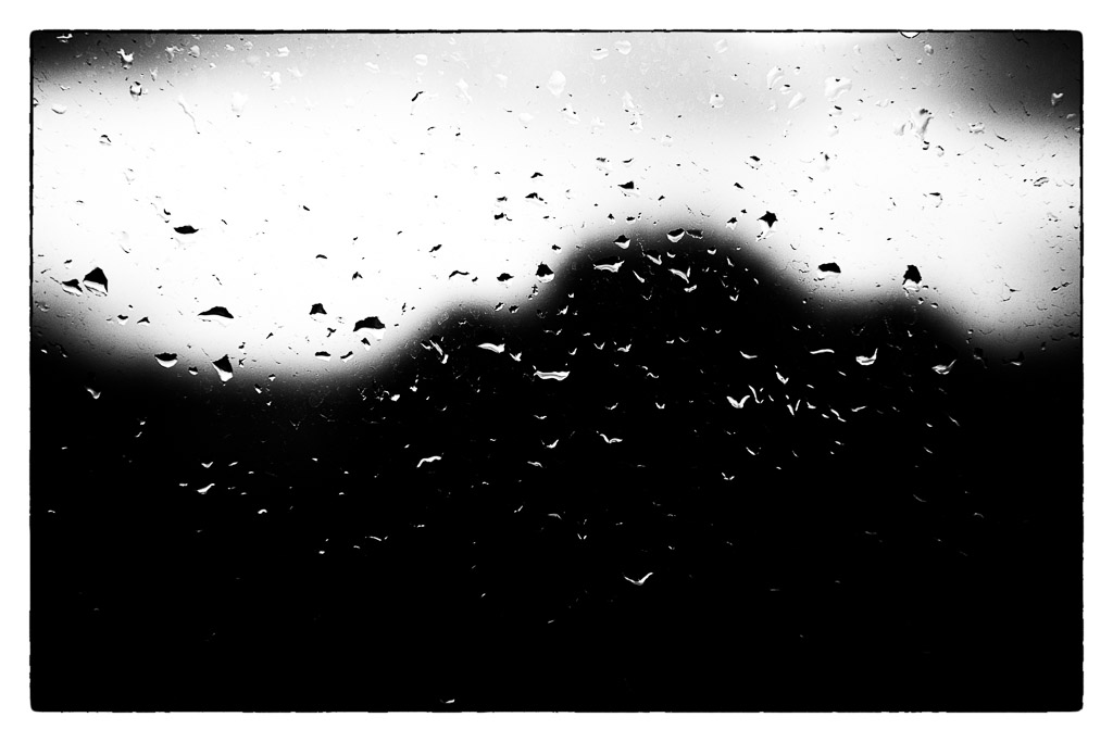 Raindrops_5030_sw.jpg