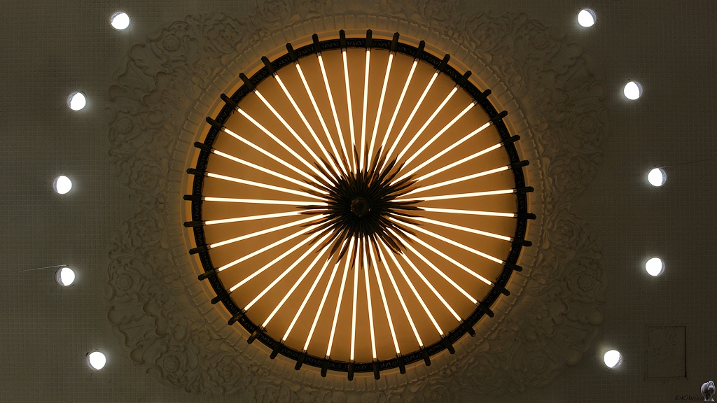 Stern aus Leuchtstoffröhren