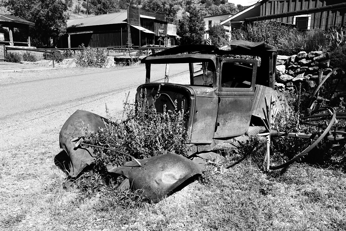 Veryoldcar.jpg
