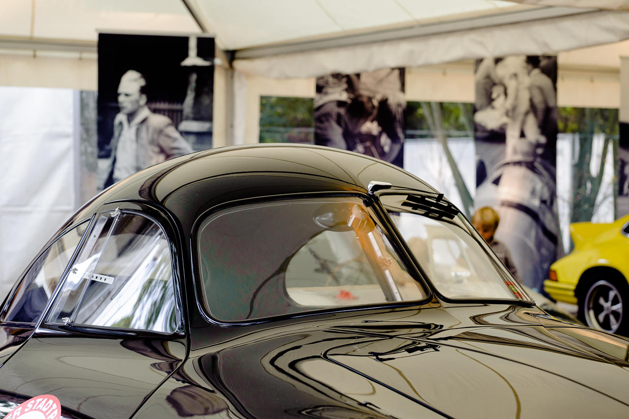 19346944ce.jpg