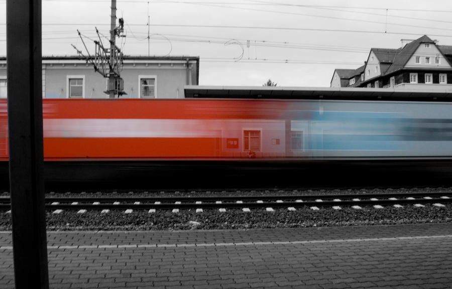 Go_Forward_by_z00m0ut.jpg