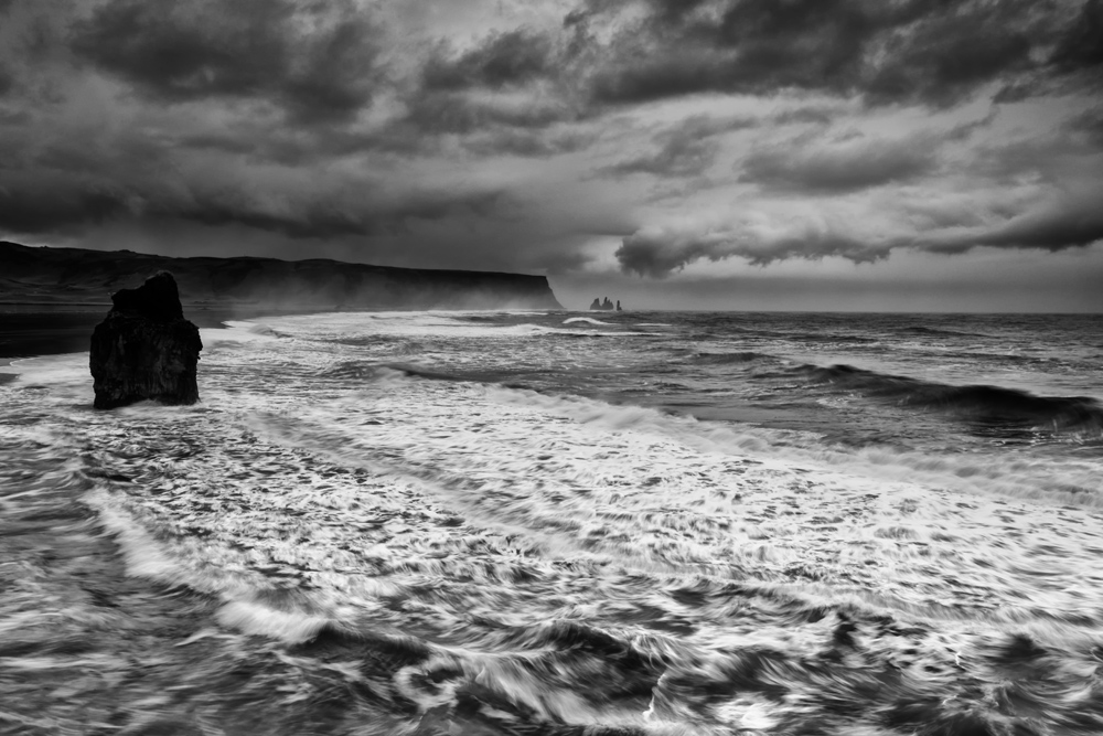 Iceland-2014-Dyrholaey_sw.jpg