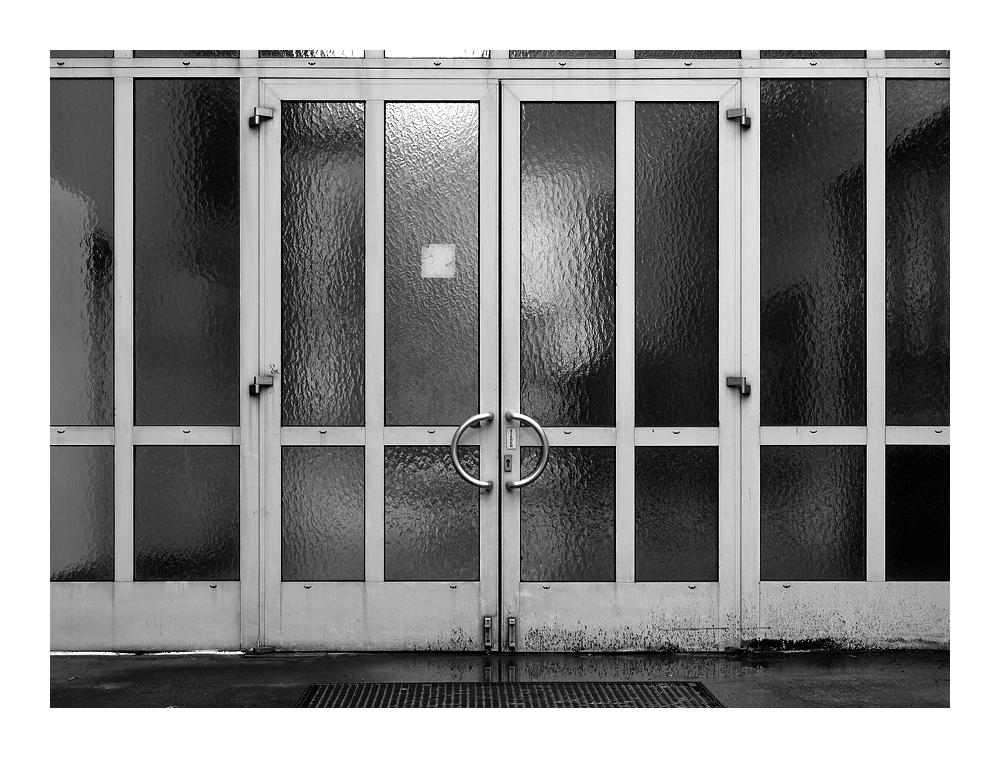 tuere006sw.jpg
