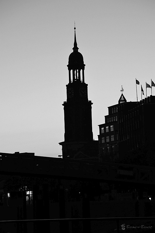 18651411251_883ffd4421_b.jpg