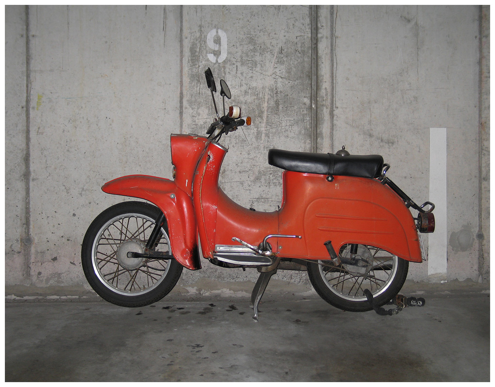Farbe%20rot%20RollerSchwalbe001.jpg