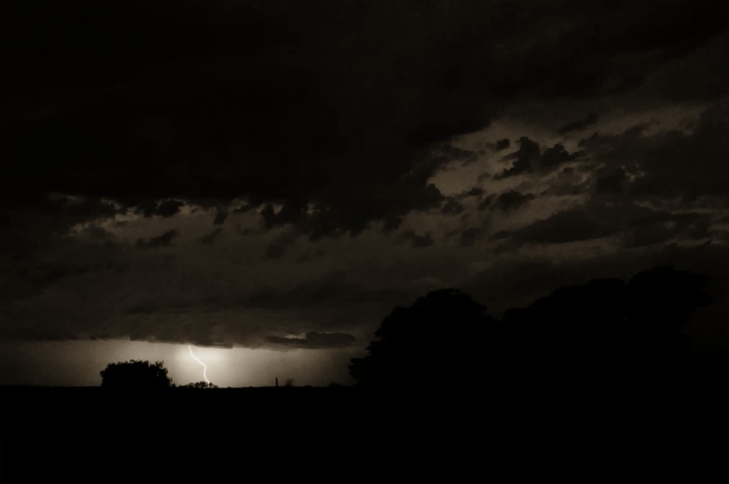 Thunderstorm_night_medium.jpg
