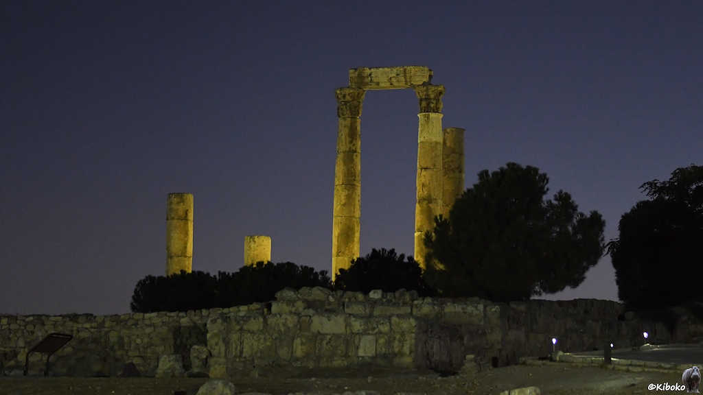 Angestrahlte Säulen des Herkulestempels