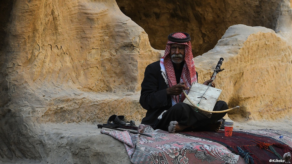 Musiker mit traditionellen Instrument